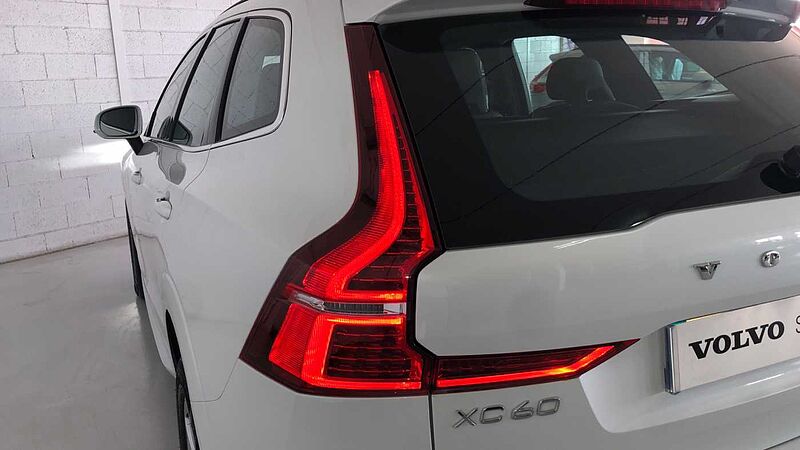 Volvo  XC60 Core, B4 Semihíbrido, Diésel