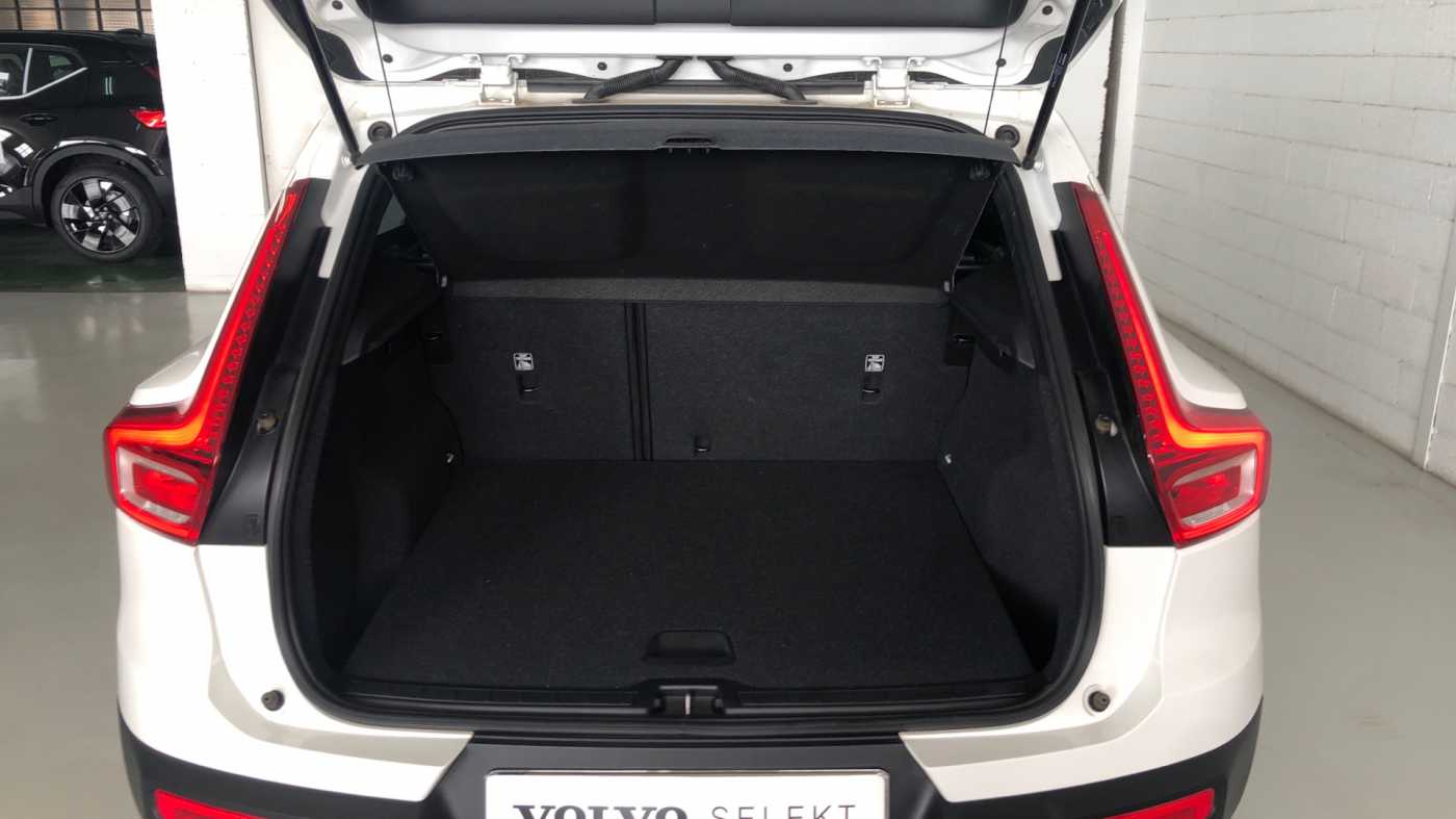 Volvo  XC40 D3  Manual